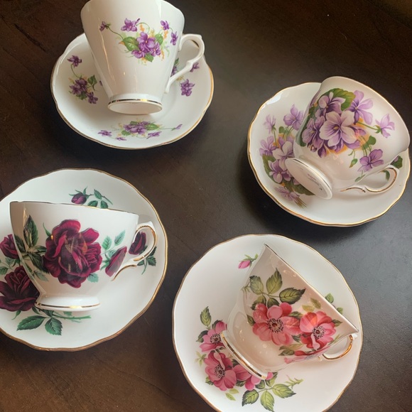 royal vale Other - 🎉BOXING WEEK SALE🎉 Bundle of 4 / Floral / Bone China / Cup & Saucers